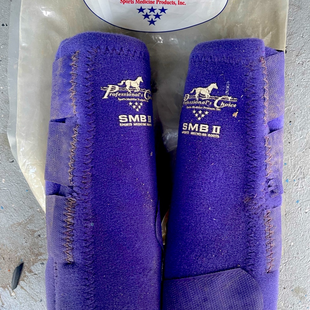 Sports medicine boots for horses